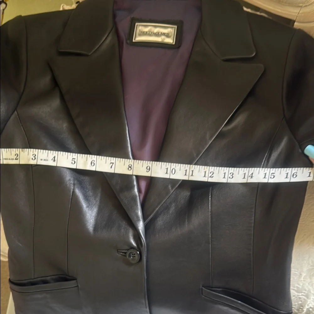 Women's Black Leather Jacket - Picture 6 of 16